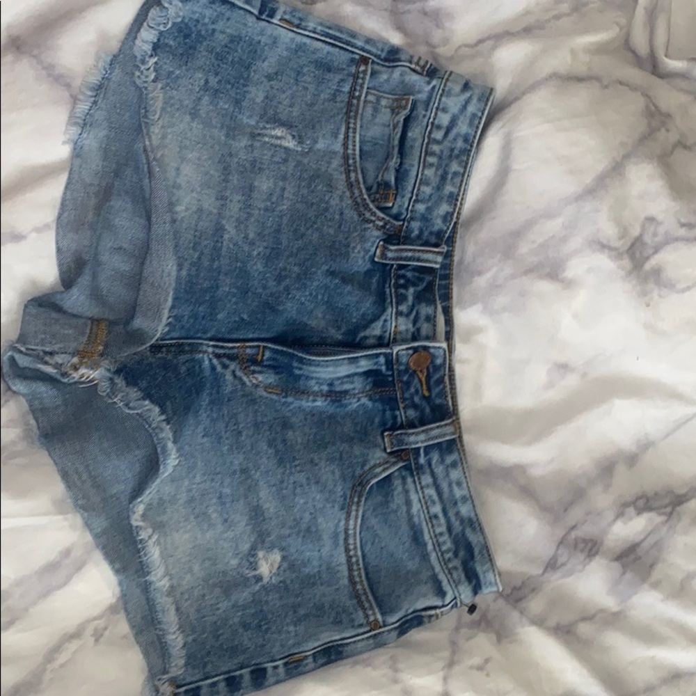 Low rise shorts BULLHEAD size 4 (27) (SOLD)